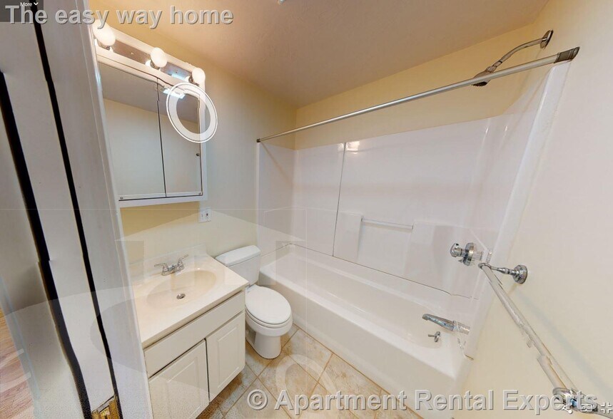 Building Photo - 1054 Cambridge St