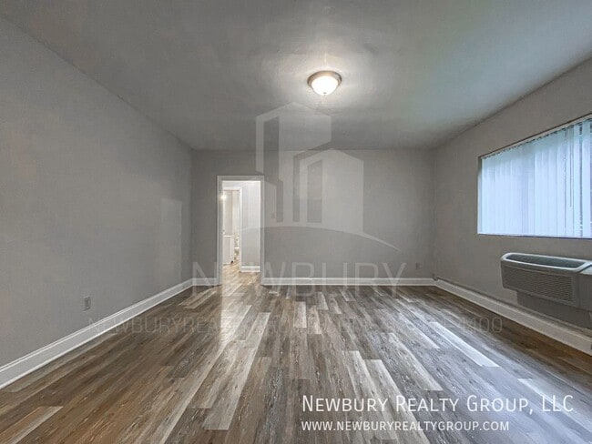 Building Photo - 319 San Juan Dr