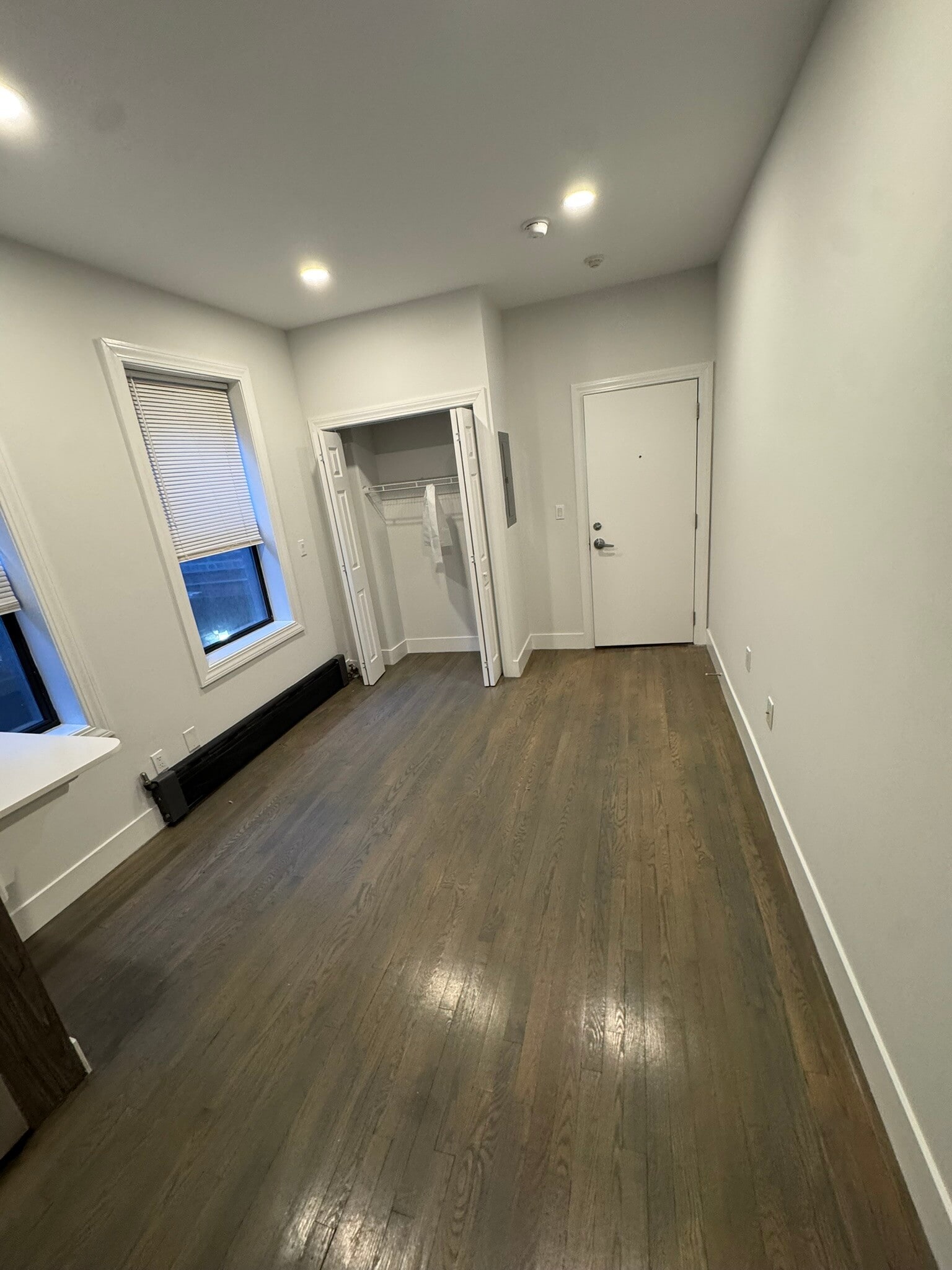 Building Photo - 24 Phillips St