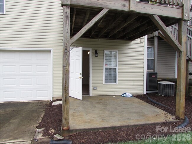 Building Photo - 113 Steam Engine Dr