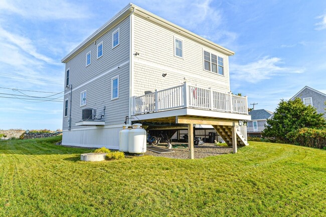 Building Photo - 1647 Ocean Blvd