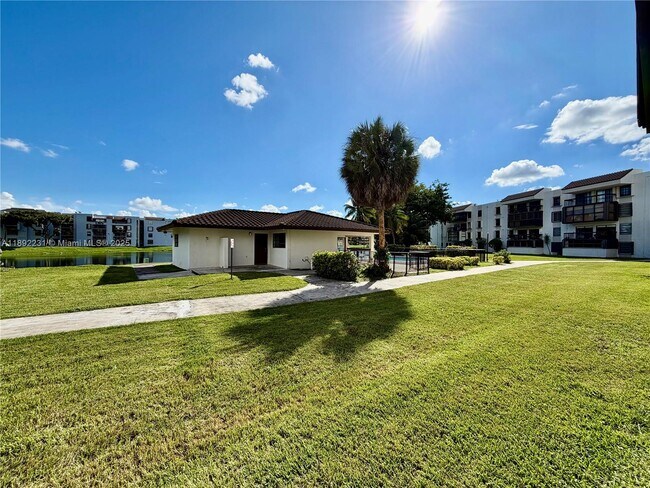 Building Photo - 1300 SW 122nd Ave
