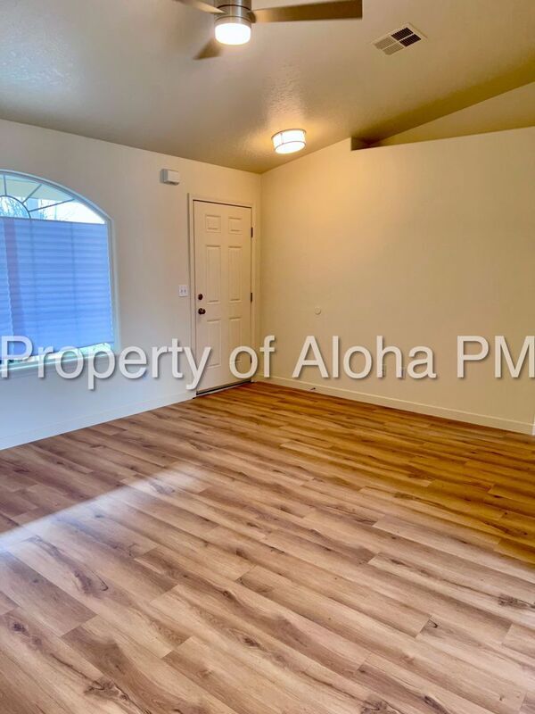 Building Photo - 2418 E Ohio Ave