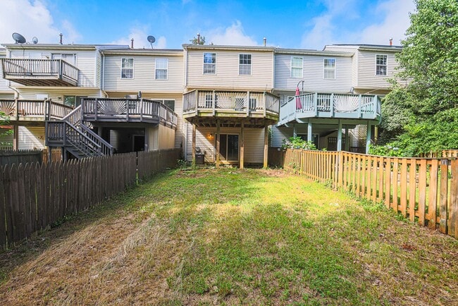 Building Photo - 117 Heron Ct