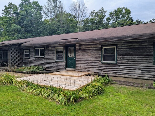 Building Photo - 384 Goose Ln
