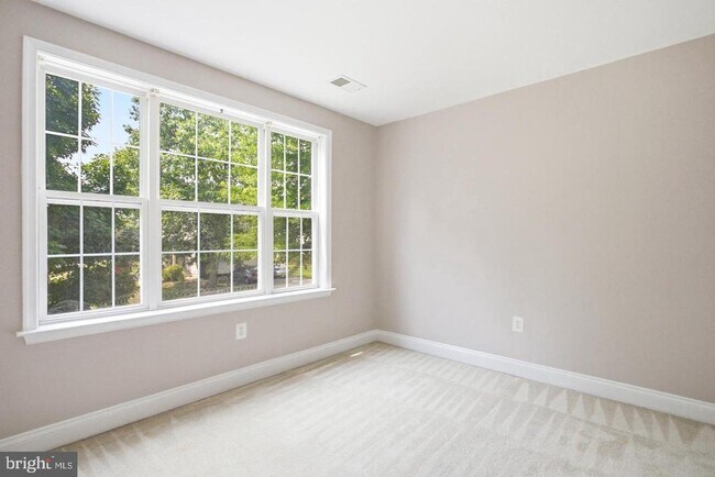Building Photo - 16542 Reservoir Loop