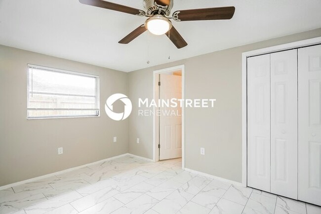 Building Photo - 7021 Moravian Dr