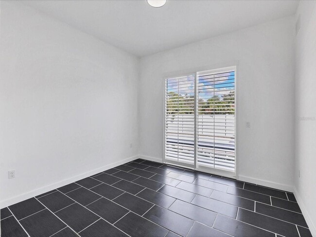 Building Photo - 4524 Riverwood Ave