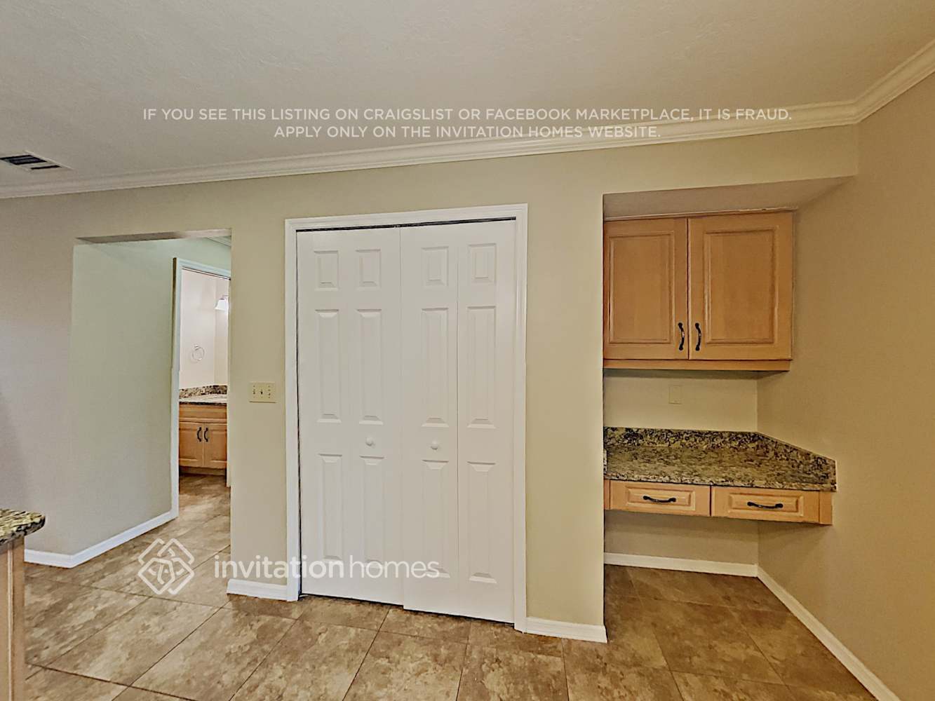 Building Photo - 622 S Sweetwater Blvd