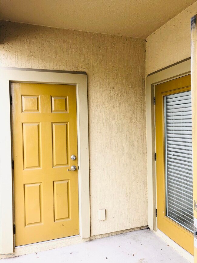 Building Photo - 486 Cabernet Pl