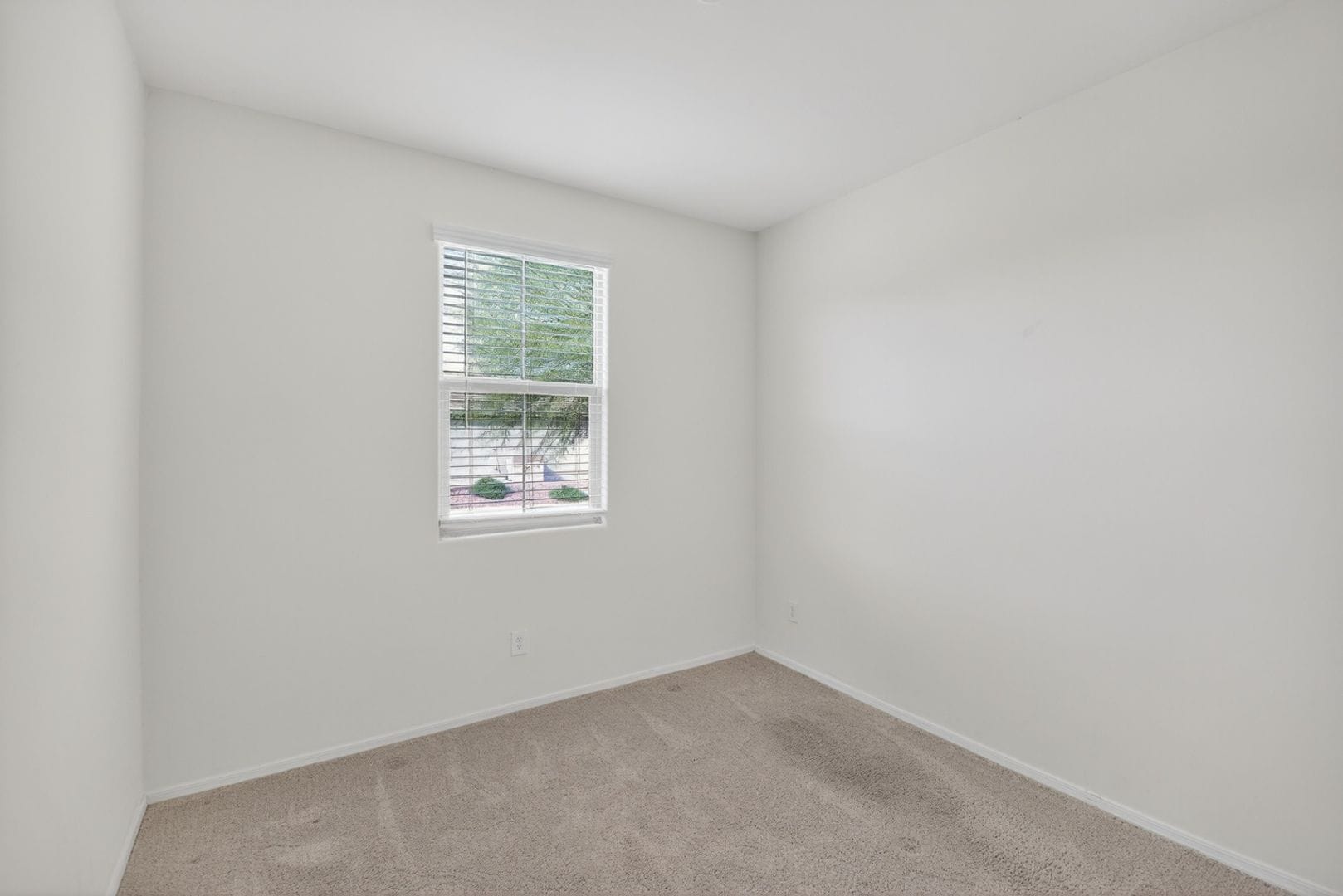 Building Photo - 12750 N Gibbs Ave