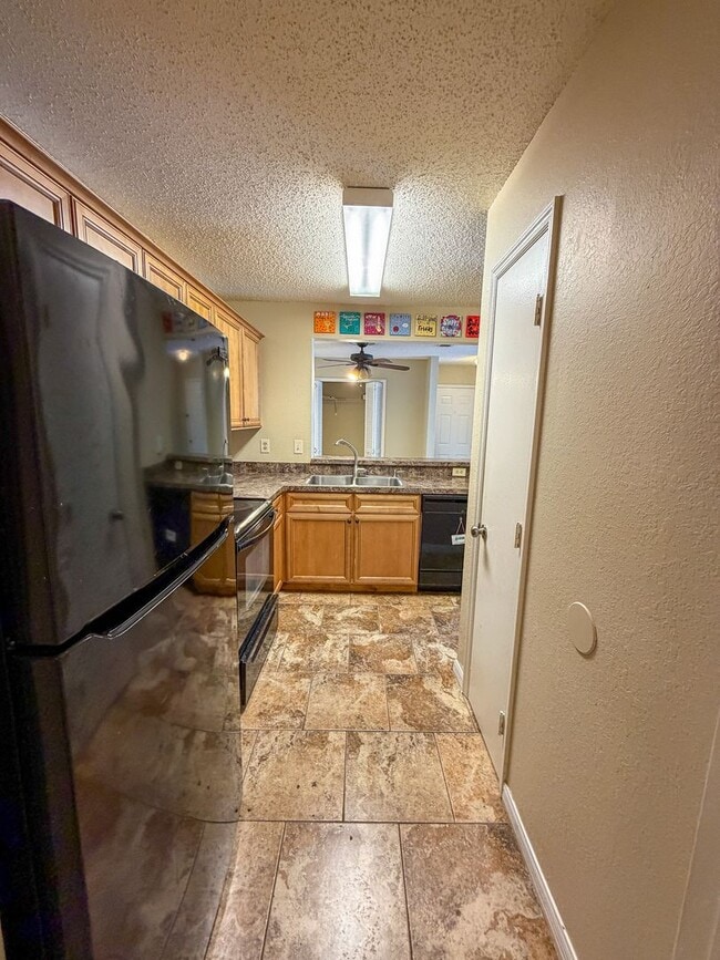 Building Photo - Windsor Park #311