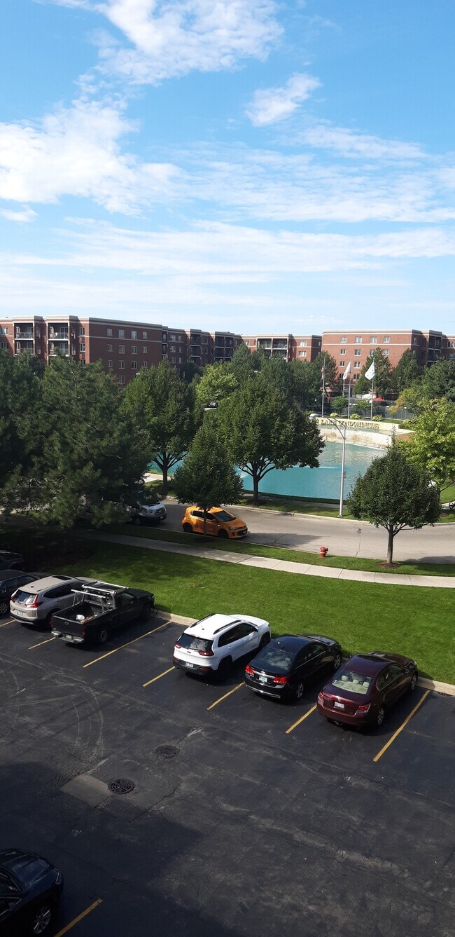 Building Photo - 6400 W Berteau Ave