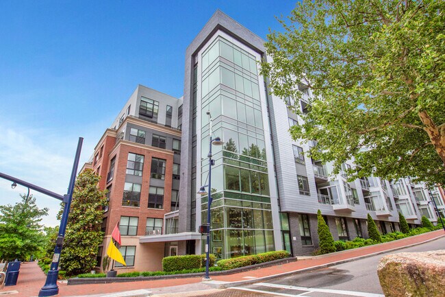 Building Photo - 145 Riverhaven Dr