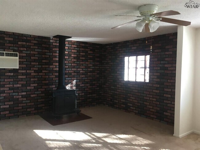 Building Photo - 1438 Harris Ln