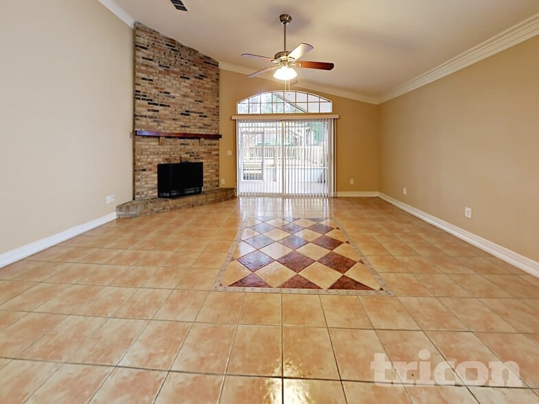 Building Photo - 2865 Cayman Way