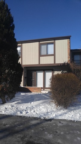 Building Photo - 484 Poplar Dr
