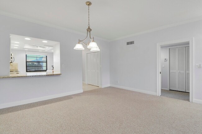 Building Photo - 275 S Beach Rd