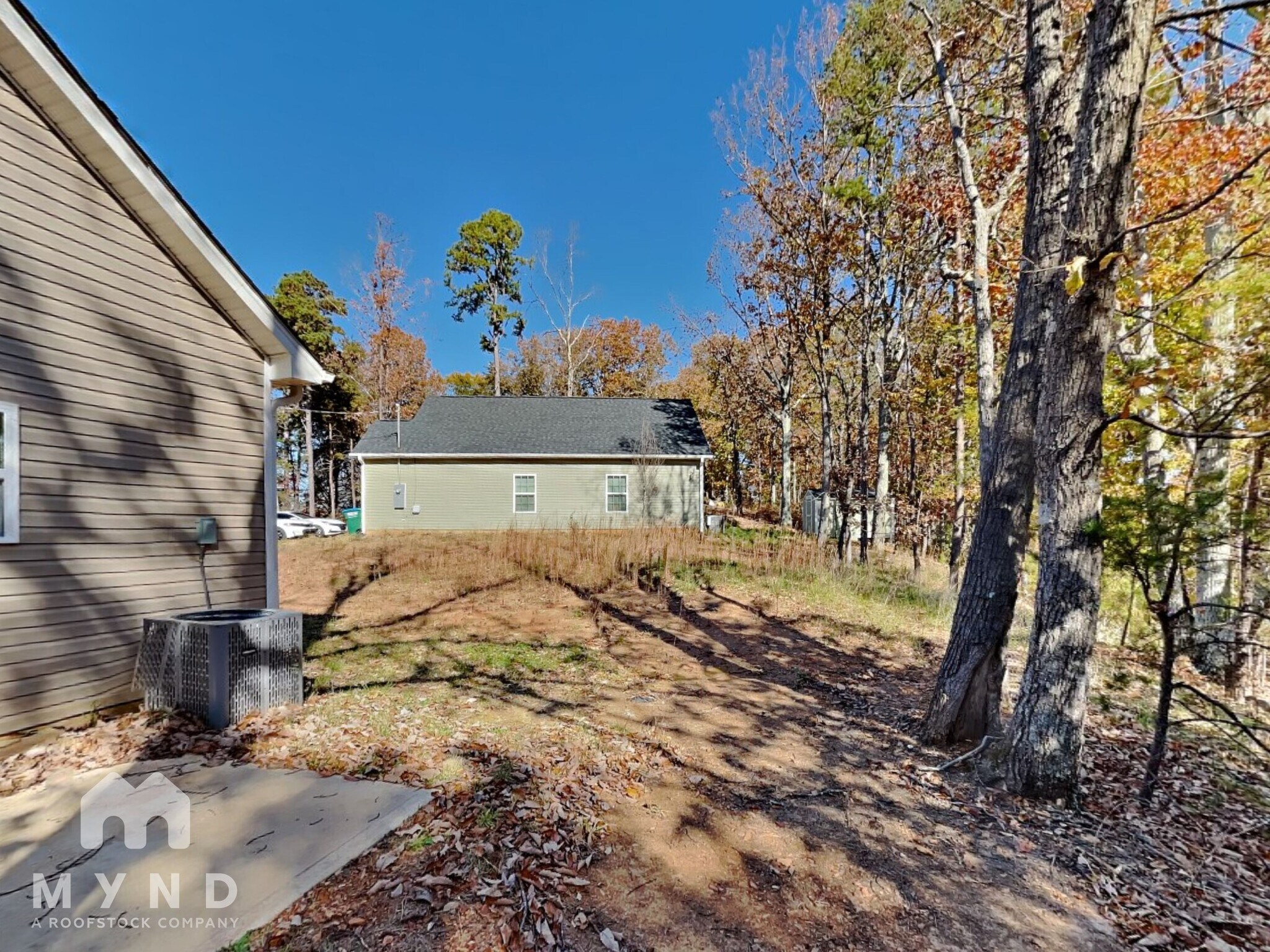 Building Photo - 203 S Skyland Dr