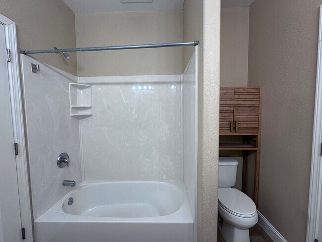 Building Photo - NW Visalia home coming soon!