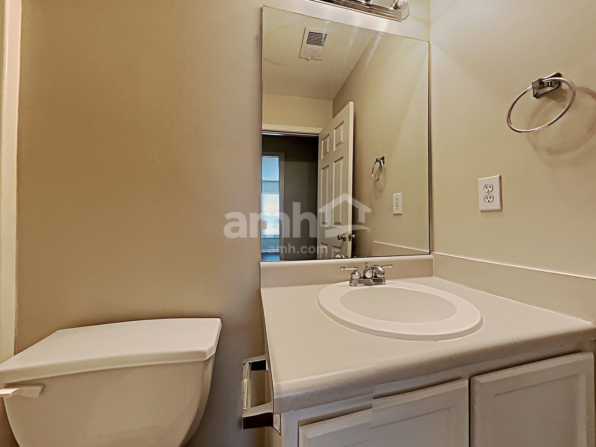 Building Photo - 2687 McGuire Dr NW
