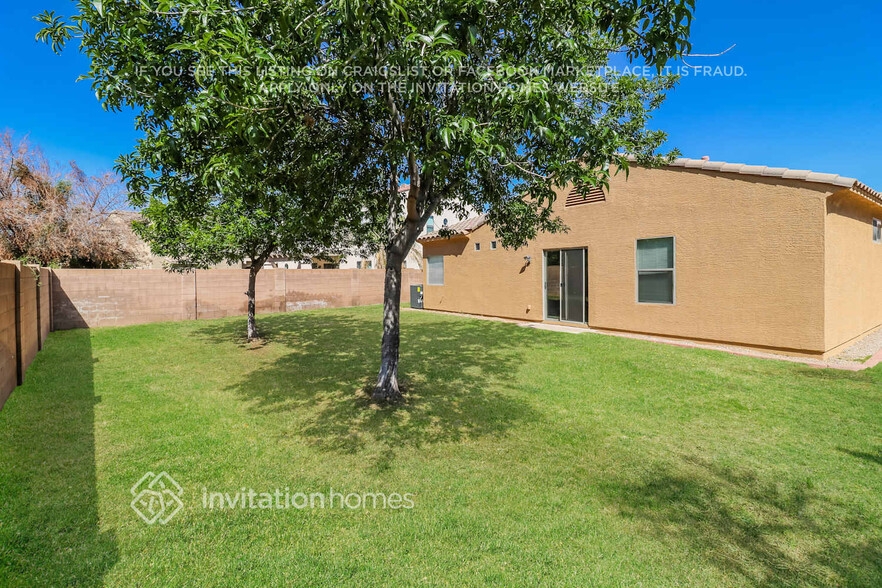 Building Photo - 15949 W Mauna Loa Ln