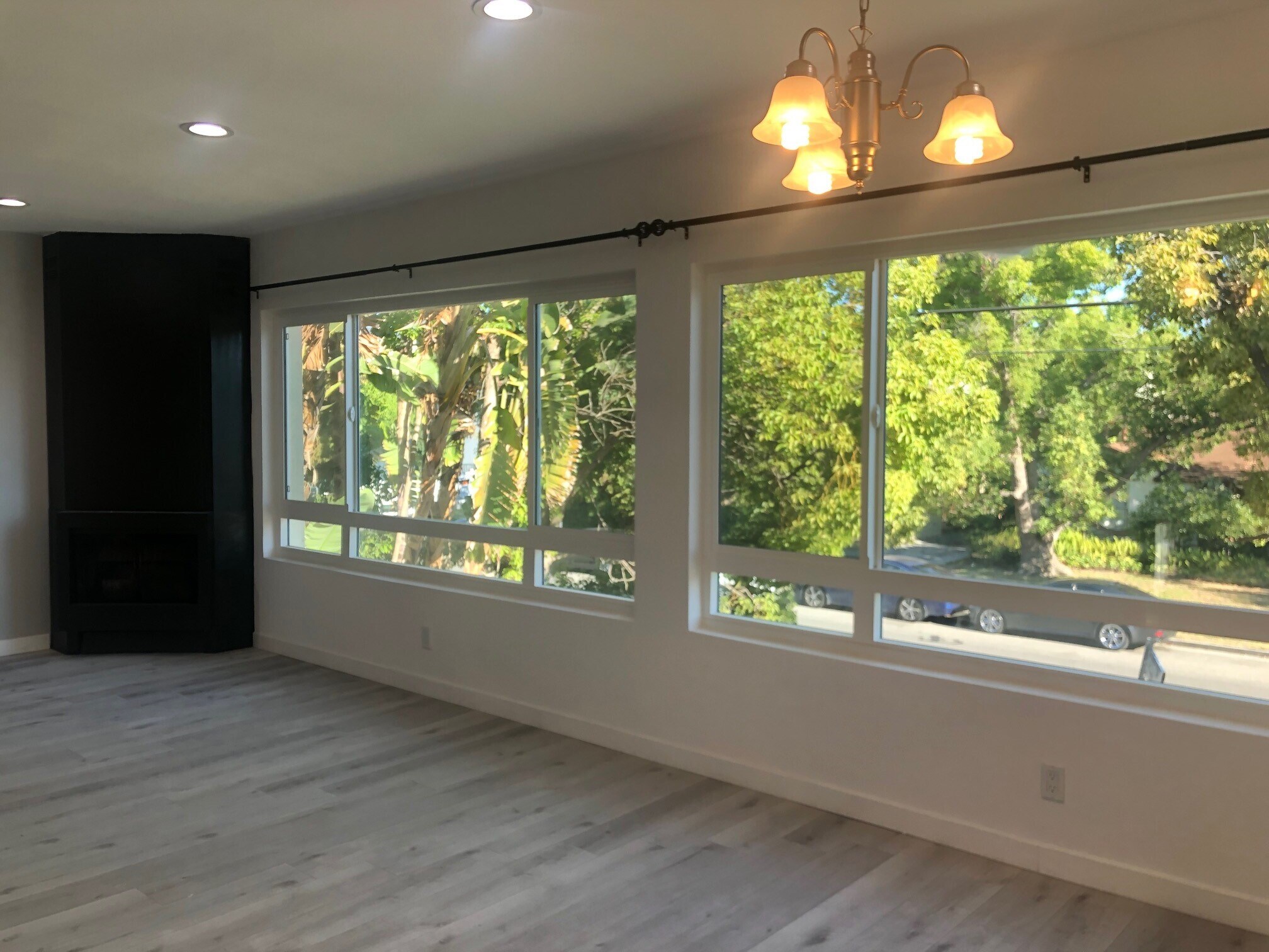 Building Photo - 10823 Camarillo St