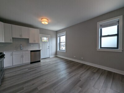 Building Photo - 3943 N Janssen Ave