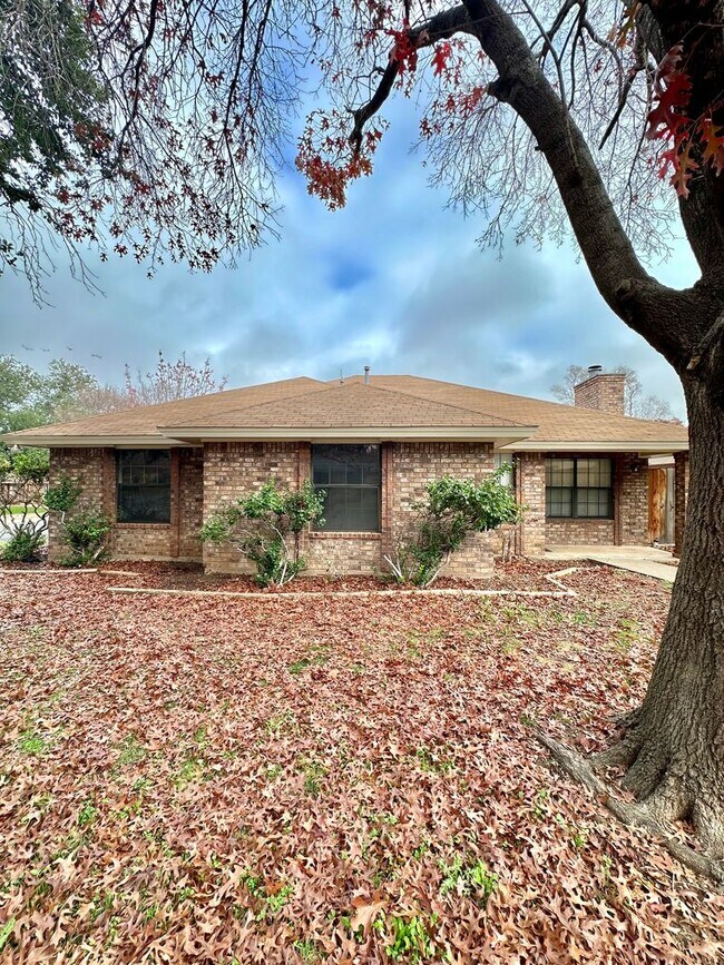 Building Photo - 3546 Cedar Ridge Ln