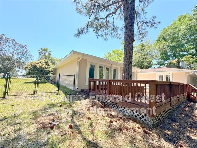 Building Photo - 847 Kell Aire Dr