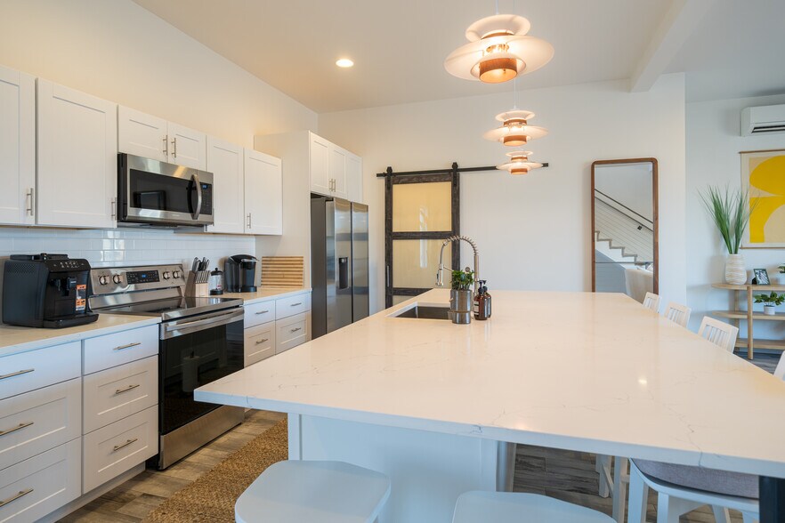 Building Photo - 823 Orondo Ave