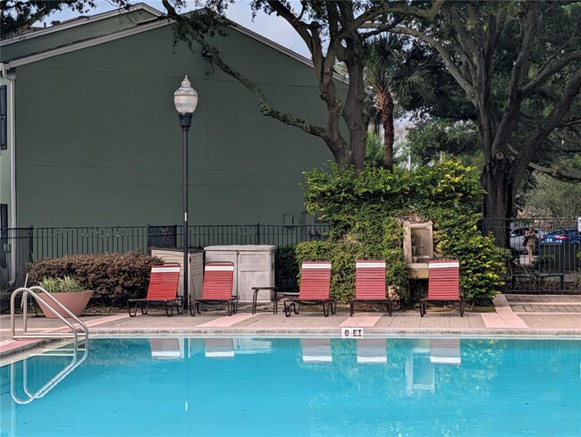Building Photo - 2019 Dixie Belle Dr