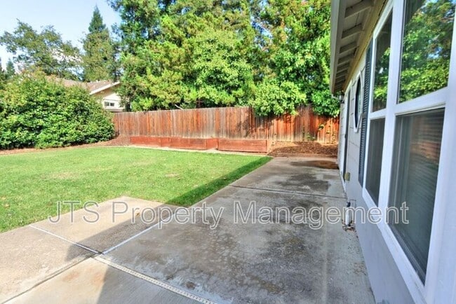 Building Photo - 9221 Rock Canyon Way