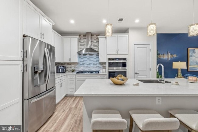 Building Photo - 102 St Ives Pl