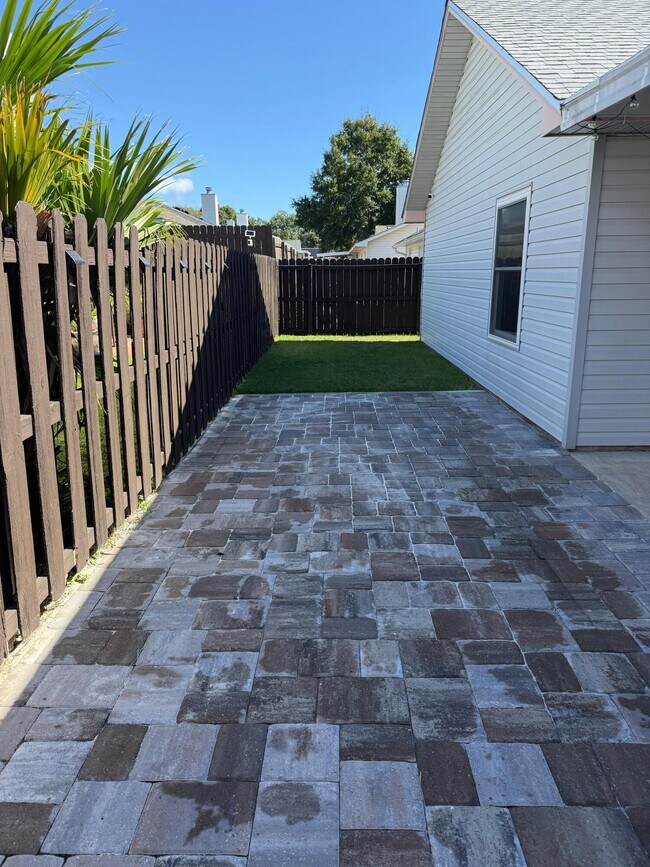 Building Photo - 38 Ruby Cir