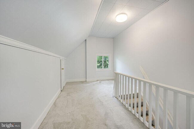Building Photo - 8218 Roanoke Ave
