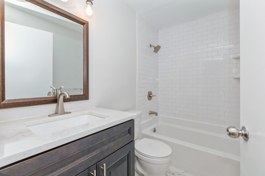 Building Photo - 1017 Jefferson St