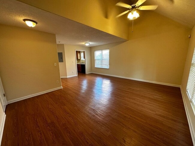 Building Photo - BRIDGEWATER HOME! PRE-LEASING FOR AUGUST 2026!