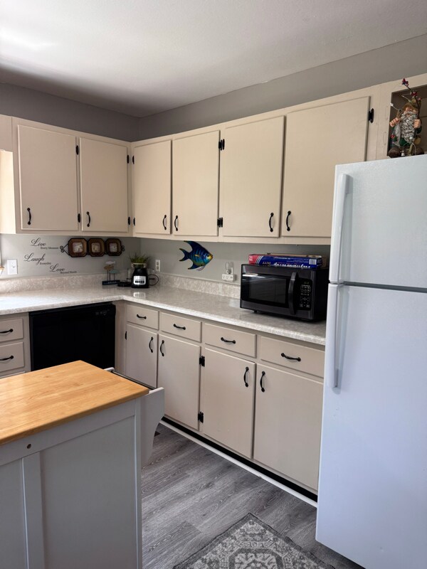 Building Photo - 49 Co Rd 633