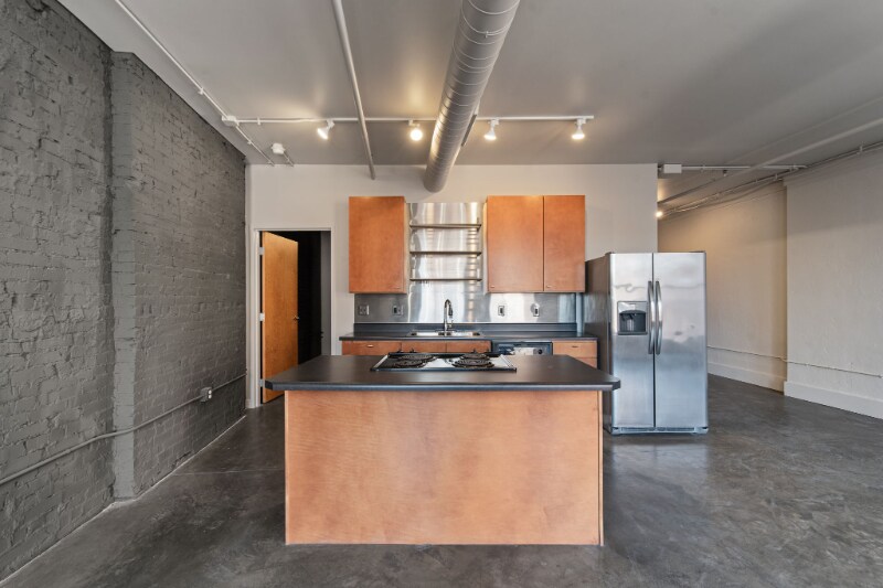 Building Photo - 1006 Olive St