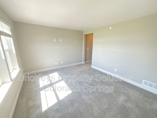 Building Photo - 1721 Rose Quartz Heights