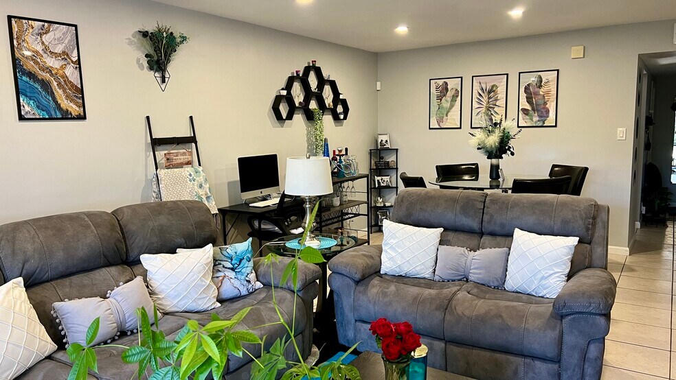 Living Area - 140 S Cypress Rd