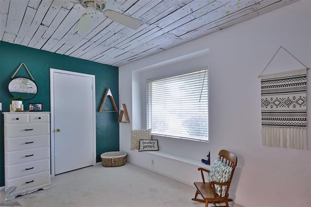 Building Photo - 2132 Sylvan Dr