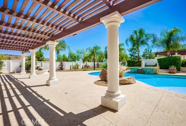 Building Photo - 39555 Ave Bonita