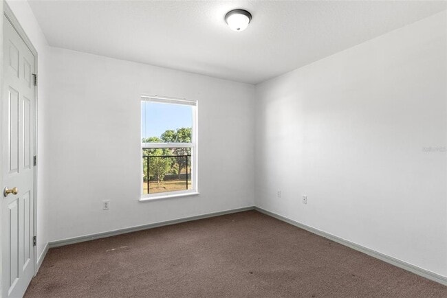 Building Photo - 125 Vista View Ave