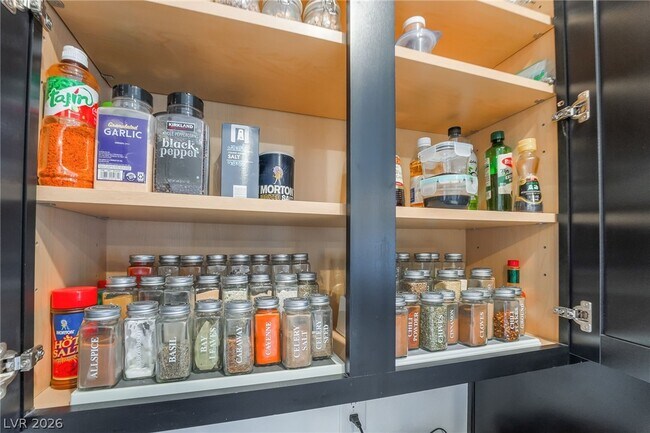 Building Photo - 292 Whitney Crest St