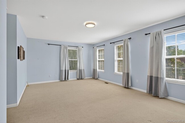 Building Photo - 113 Barr Ln