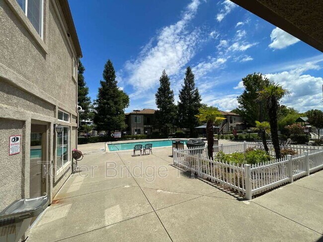 Building Photo - 4200 E Commerce Way