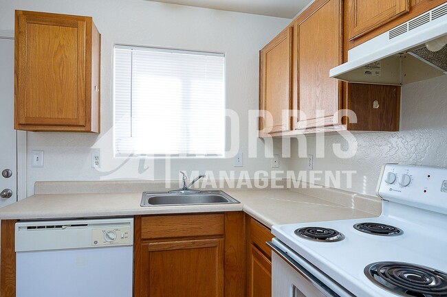 Building Photo - 10179 W Durango Cir