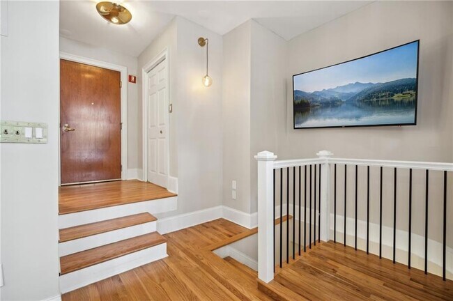 Building Photo - 30 5th St NE